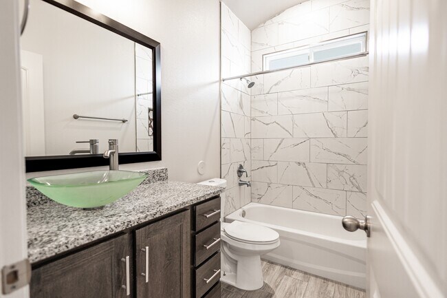 Building Photo - 14852 Mike a Mendoza Ave