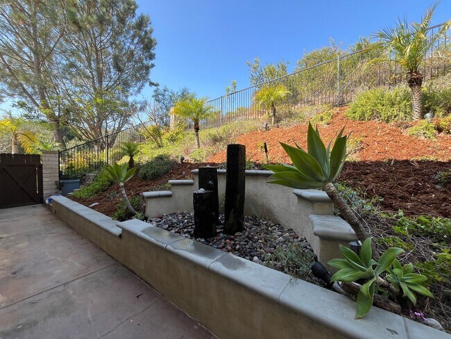 Building Photo - Elegant 5-Bedroom Carmel Valley Home with ...
