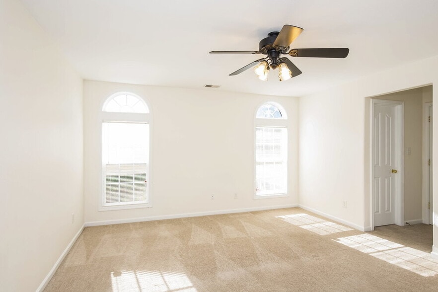 Building Photo - 4134 Planters Watch Dr