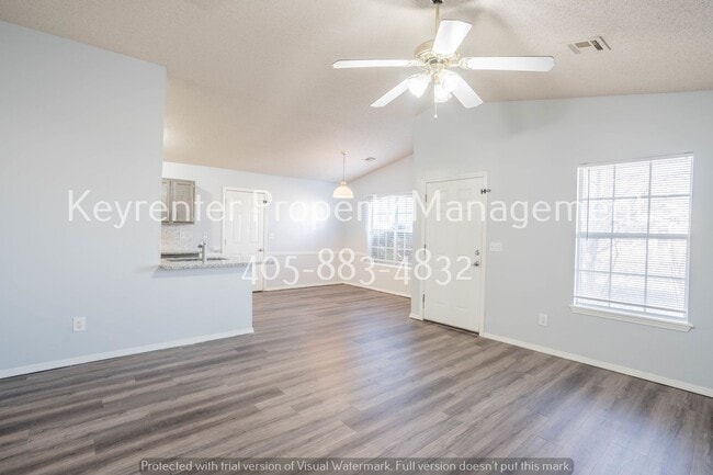 Building Photo - 3 Bed | 2 Bath in Owasso!