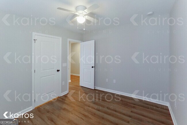 Building Photo - 15 Bungalow Cir
