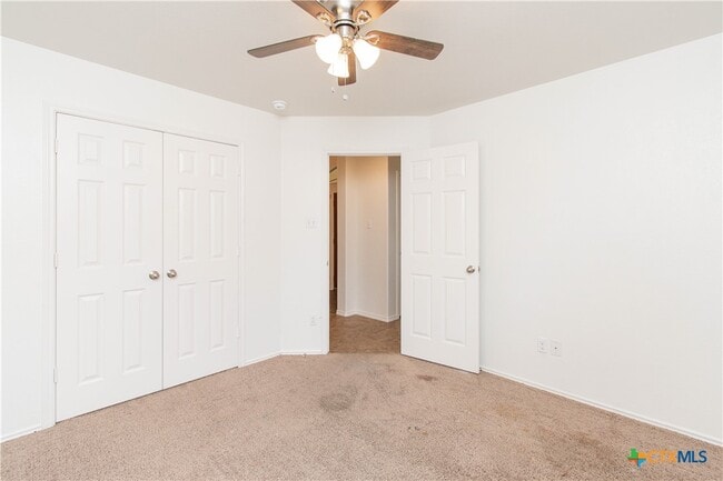 Building Photo - 7003 Osbaldo Dr