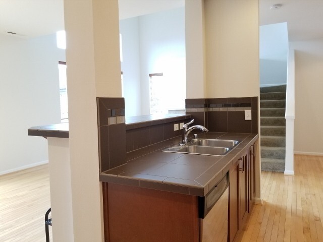 Building Photo - Pet Friendly Tumwater Hill Home