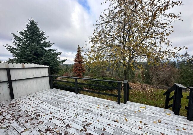 Building Photo - 2 Bed / 2 Bath Home with Lake Views Clubhouse – Hayden Lake