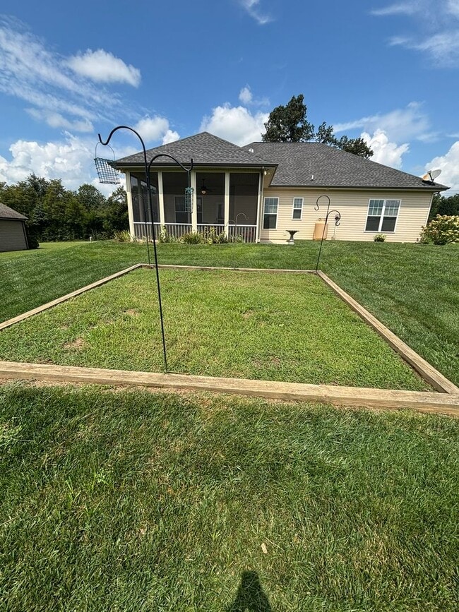 Building Photo - Charming 3 bedroom/2 Bath home in Jonesbor...