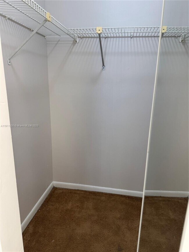 Building Photo - 8810 SW 132nd Pl