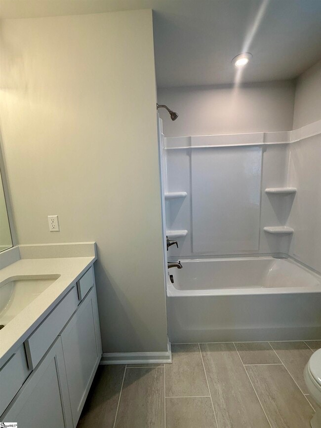 Building Photo - 141 Gervais Cir