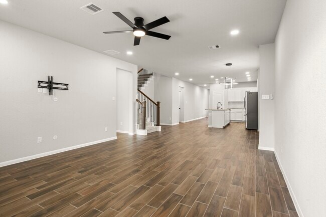 Building Photo - 104 Winged Elm Ct