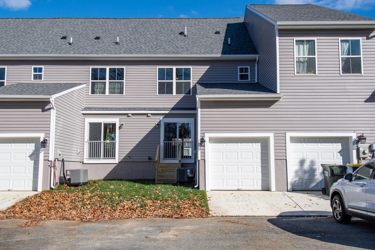 Building Photo - 504 Wheatley Dr