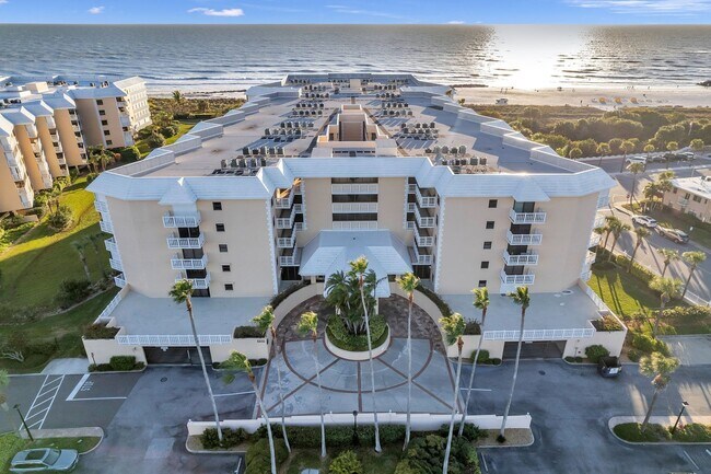 Building Photo - 6650 Sunset Way