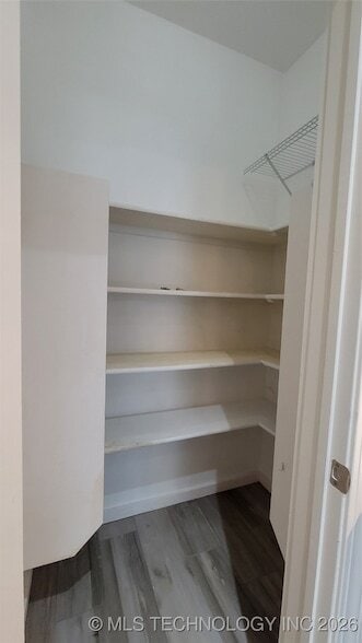 Building Photo - 1430 S Quincy Ave