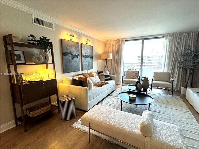 Building Photo - 5555 Collins Ave