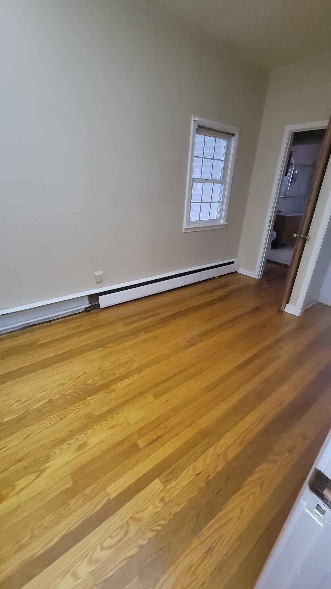 2 BR - 931 24th St