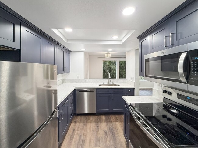 Building Photo - 1270 Cleveland Ave