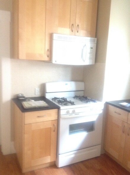 Building Photo - 6433 Colby St