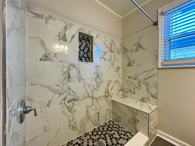 Building Photo - 900 Stanfield Dr