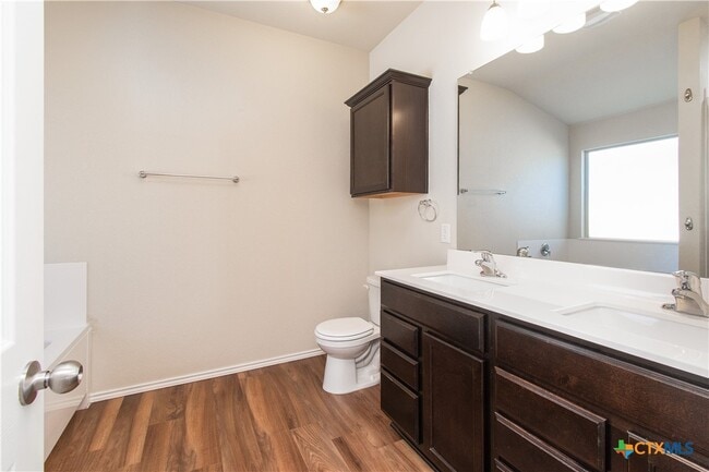 Building Photo - 2319 Pintail Loop