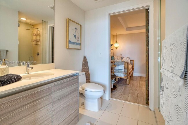 Building Photo - 121 NE 34th St