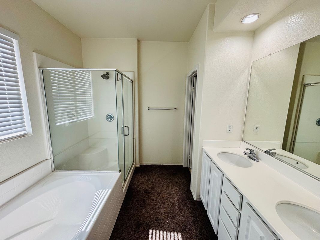 Building Photo - 5806 W Ave K-3