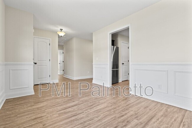 Building Photo - 634 Pine Lilly Dr