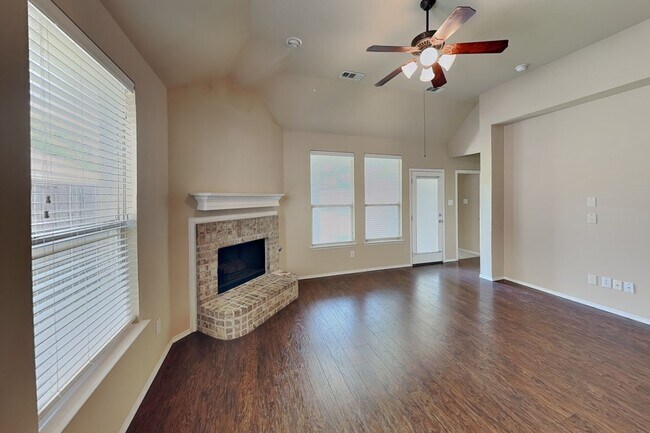 Building Photo - Modern Living Meets Texas Charm in the Heart of Vista West!