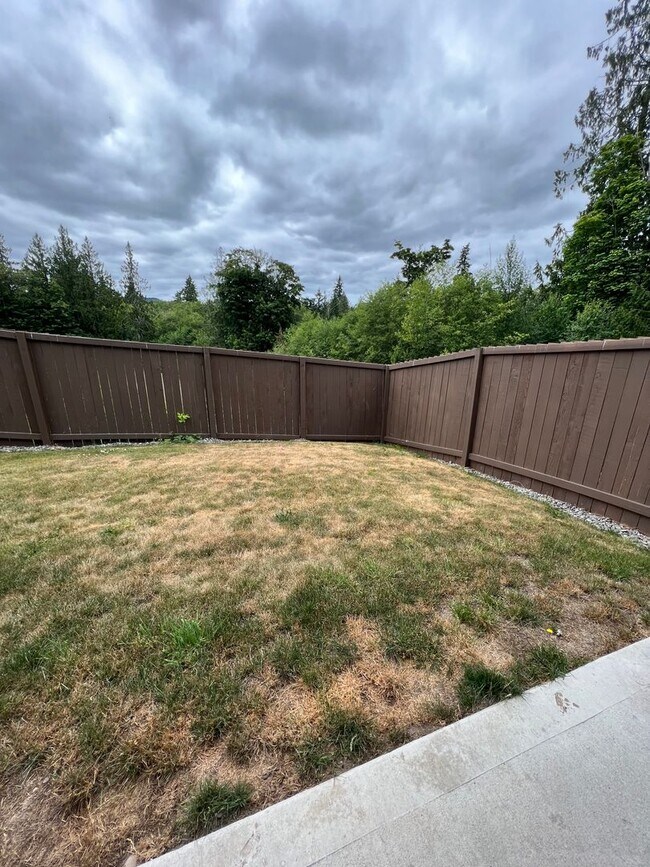 Building Photo - Quiet Luxury in a Forested Cul de Sac with...