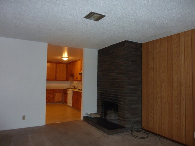 Building Photo - 2/2 Duplex in Fair Oaks