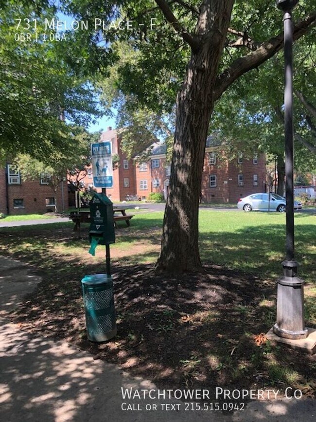 Building Photo - 731 Melon Pl