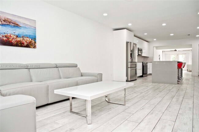 Building Photo - 1328 NW 93rd Terrace