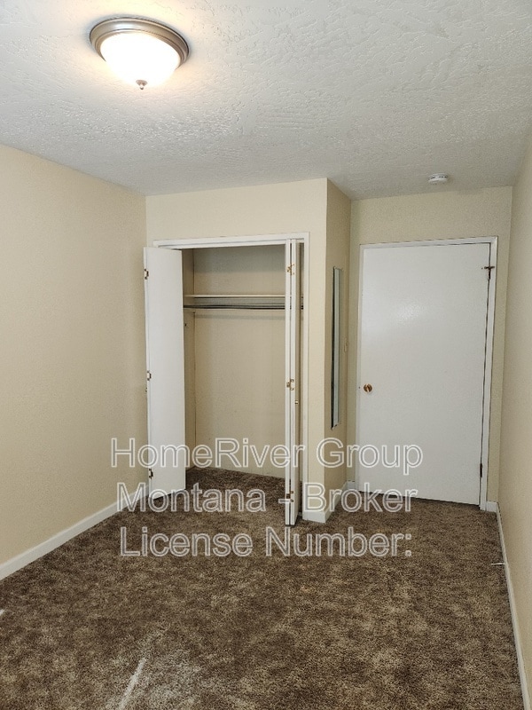 Building Photo - 100 South Ave E