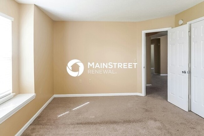 Building Photo - 3 Bedroom Pet-Friendly Home in Indianapoli...