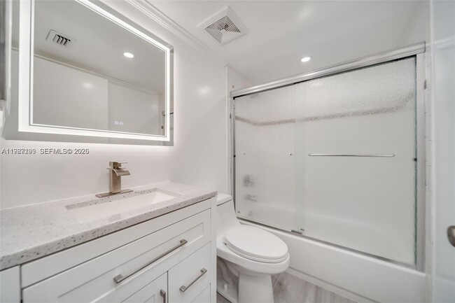 Building Photo - 677 Trace Cir