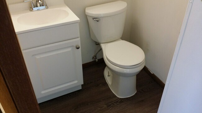 Building Photo - 2193 E Columbia St