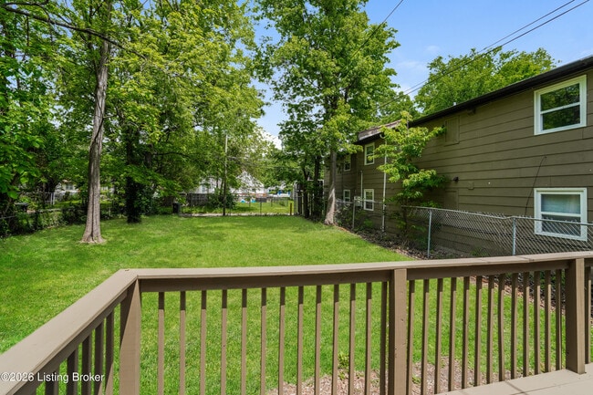 Building Photo - 3819 River Park Dr