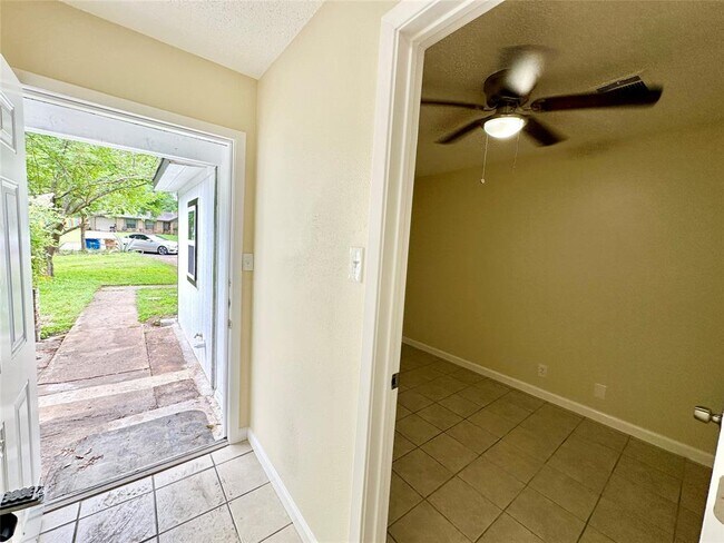 Building Photo - 5206 Regency Cove