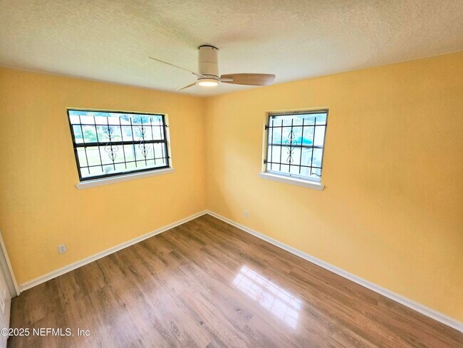 Building Photo - 4951 Dallen Lea Dr
