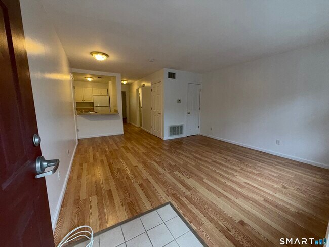 Building Photo - 57 Chapel St