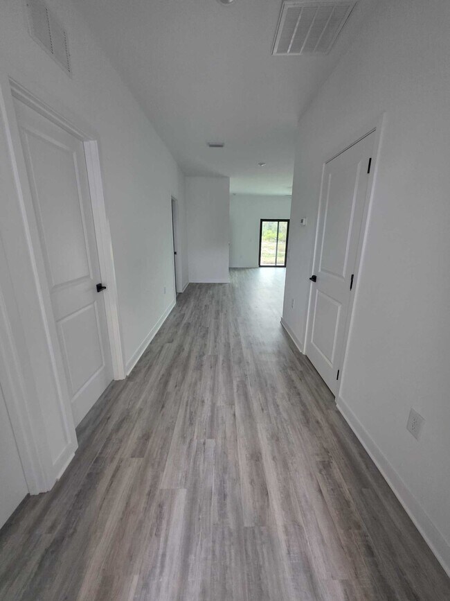 Building Photo - 9251 Agate St