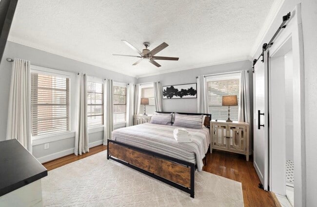 Building Photo - 1633 Castle Ct