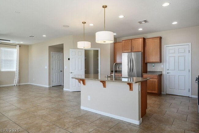 Building Photo - 10360 Sipple St