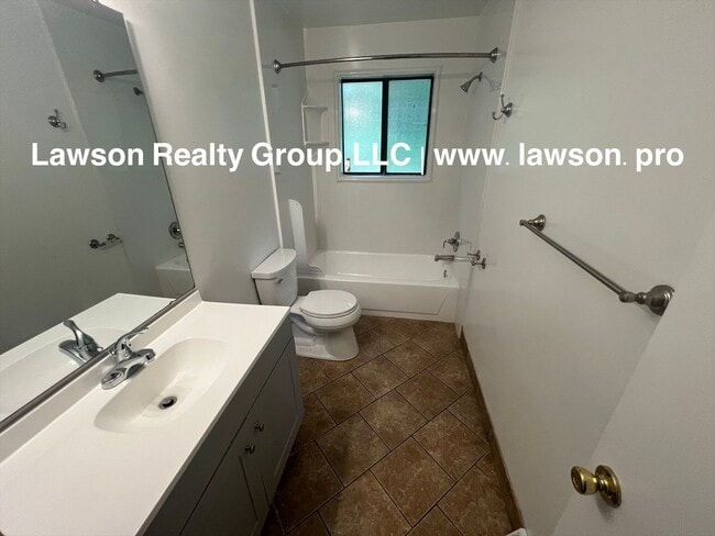 Building Photo - Charming and Clean- Hollins Three Bedroom ...