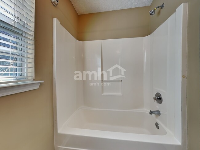 Building Photo - 2206 Coatsdale Ln