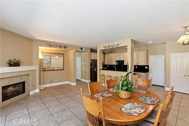 Building Photo - 42467 Thoroughbred Ln