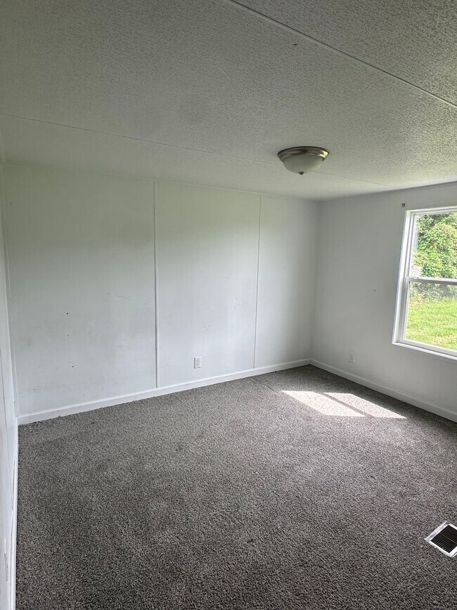 Building Photo - 6245 Speights Chapel Rd