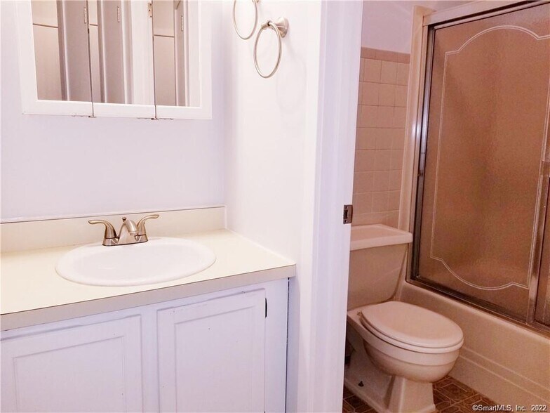 Building Photo - 279 Redstone Hill