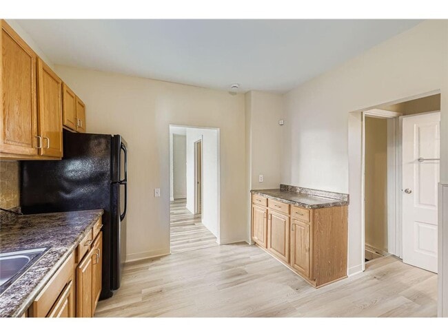 Building Photo - 2630 14th Ave S