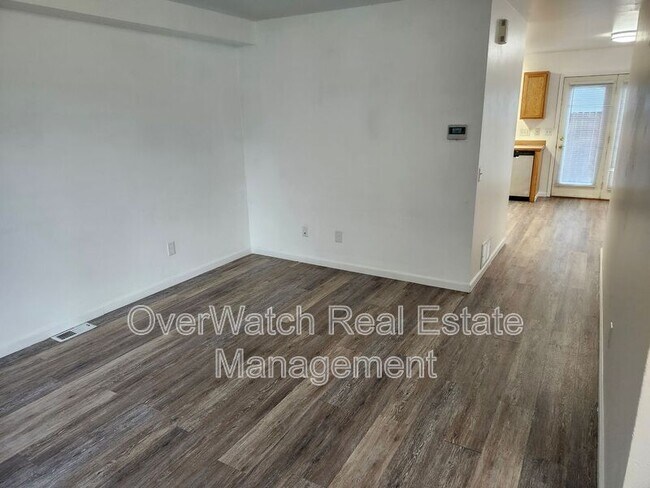Building Photo - 9940 Grange Dr