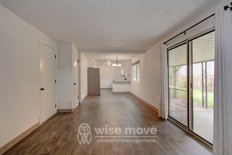 Building Photo - 10100 NW 23rd Ave