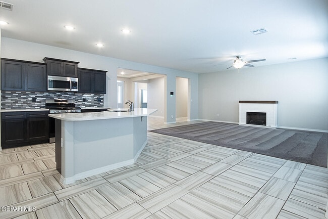 Building Photo - 2621 Mike Price Dr