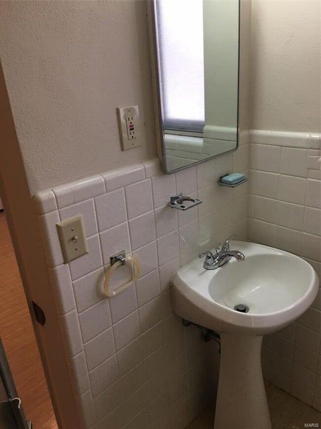 Building Photo - 4739 Butler Hill Rd